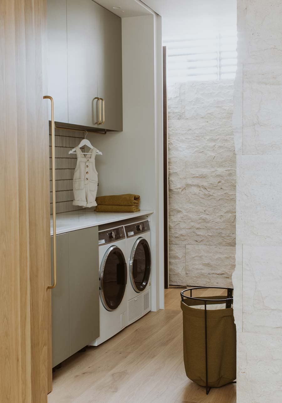 streamlined-laundry-room